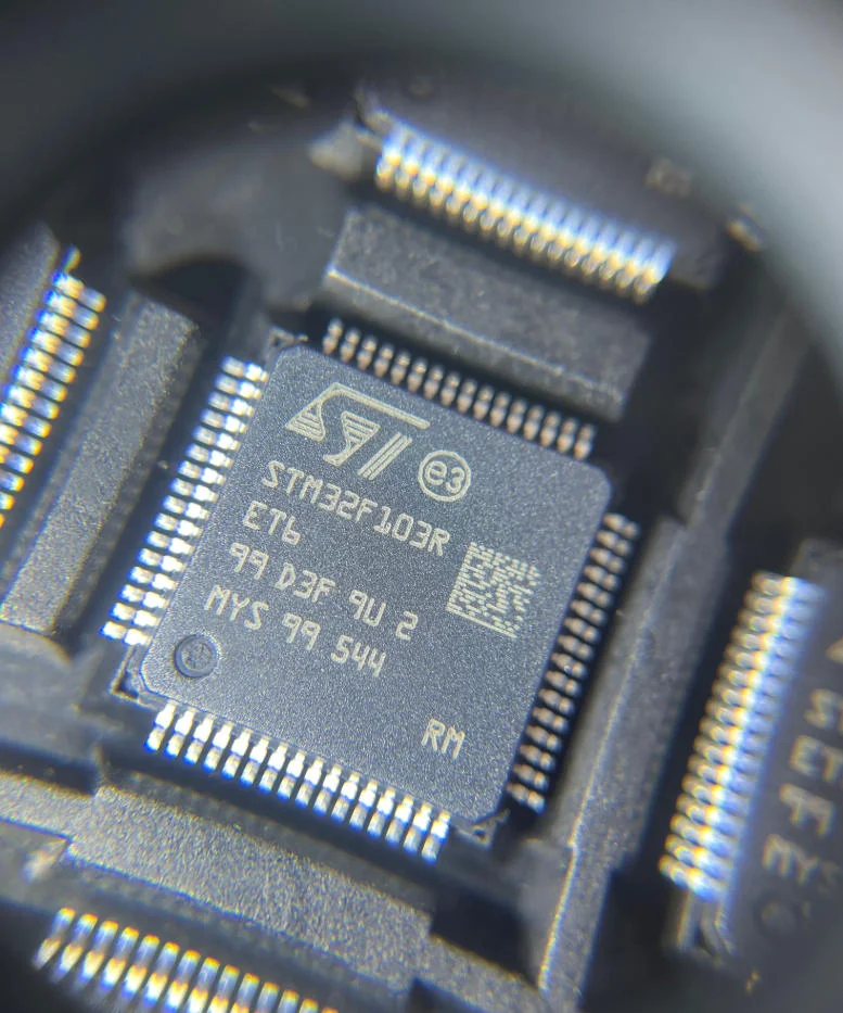 STM32F103RET6