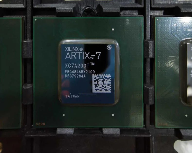 XC7A200T-2FBG484I