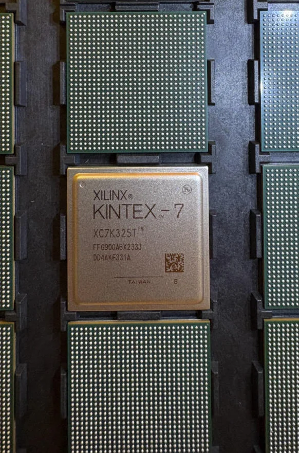 XC7K325T-2FFG900I