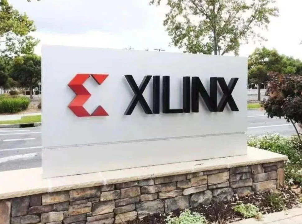 XCVU9P-2FLGB2104E